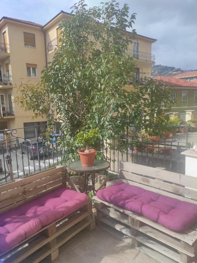 فيلا La Casa Del Sole إمبيريا المظهر الخارجي الصورة